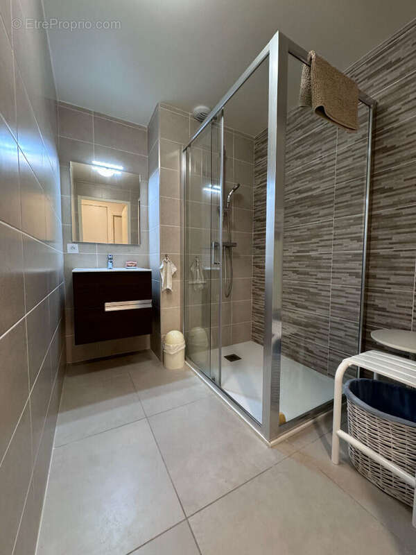 Appartement à GUILHERAND-GRANGES