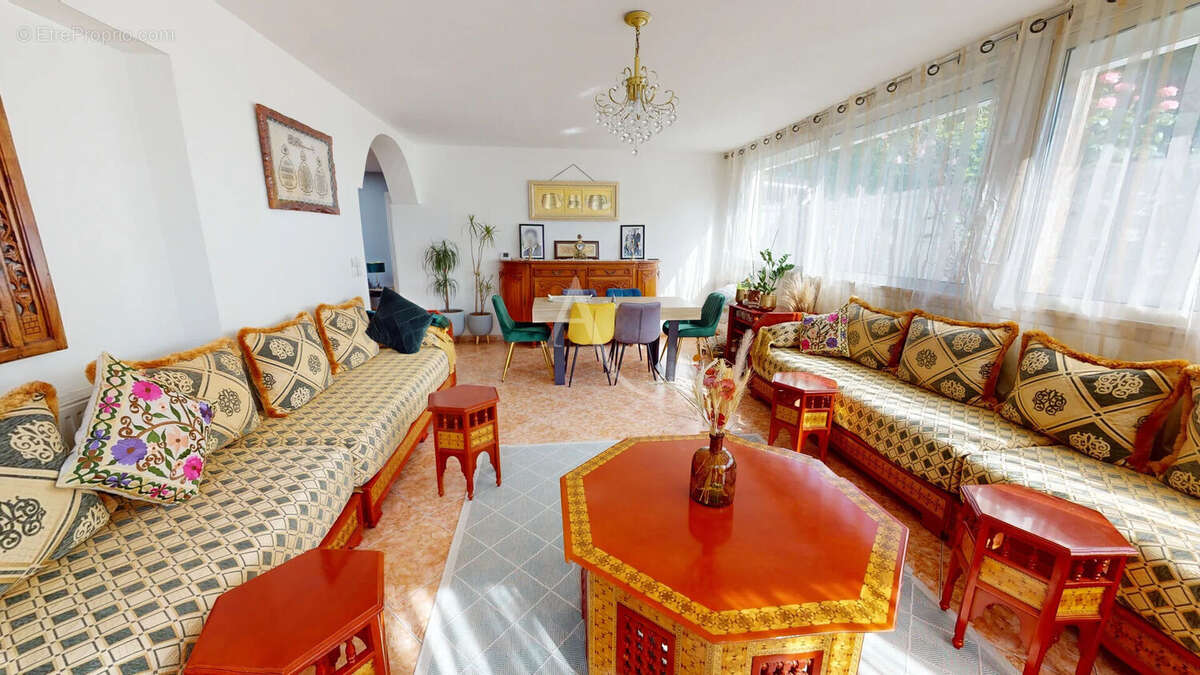 Maison à ROISSY-EN-BRIE