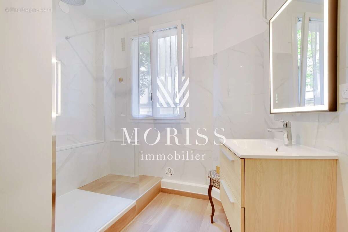 Appartement à PARIS-18E