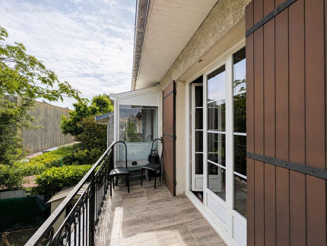 Grande maison familiale avec jardin aux portes du campus de Talence - photo 5