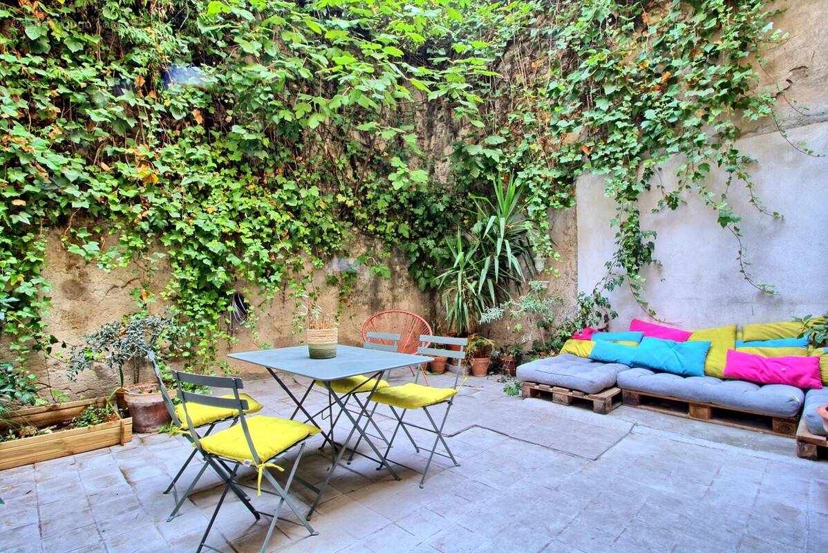 Appartement à MARSEILLE-2E