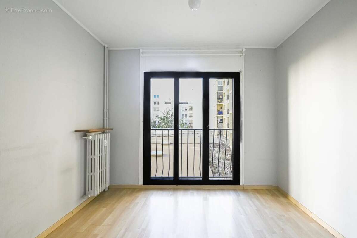 Appartement à MARSEILLE-3E