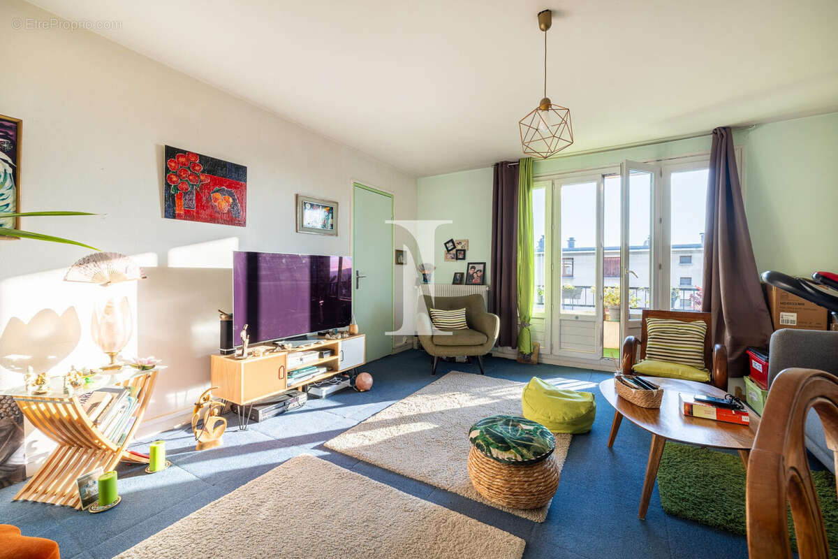 Appartement à L'HAY-LES-ROSES