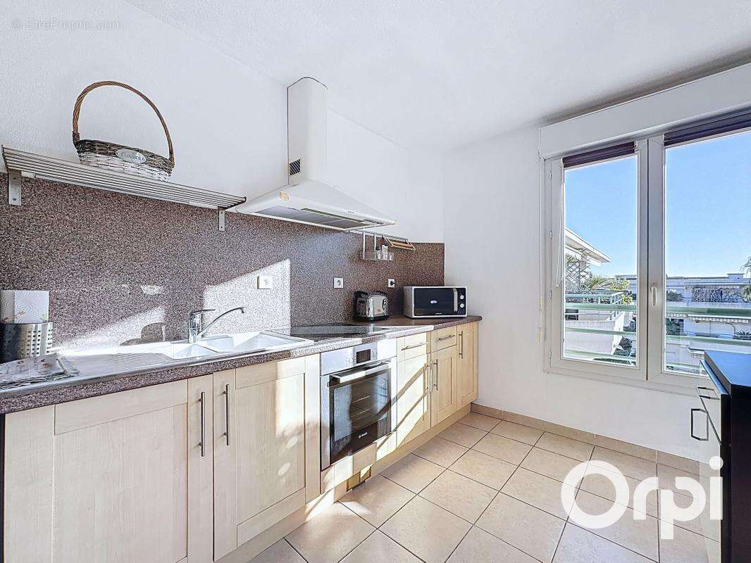 Appartement à VILLENEUVE-LOUBET