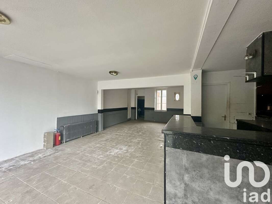 Appartement 250 m² à Vierzon  - photo 4