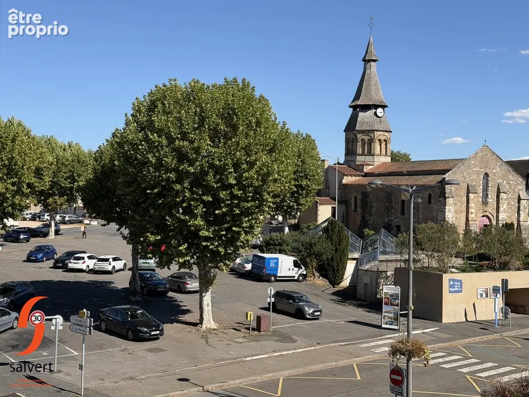 A vendre, Immeuble comprenant 5 appartements et 1 commerce. - photo 2