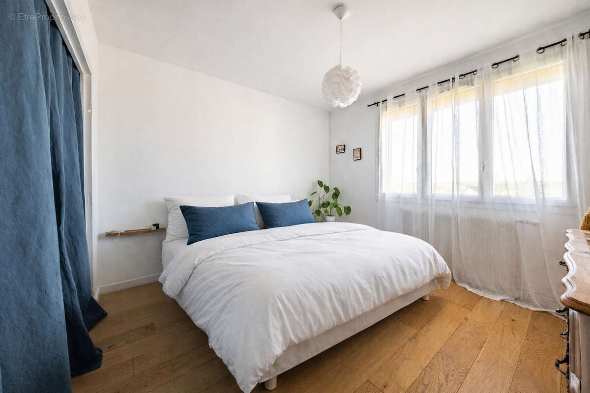 Maison à BELLENEUVE