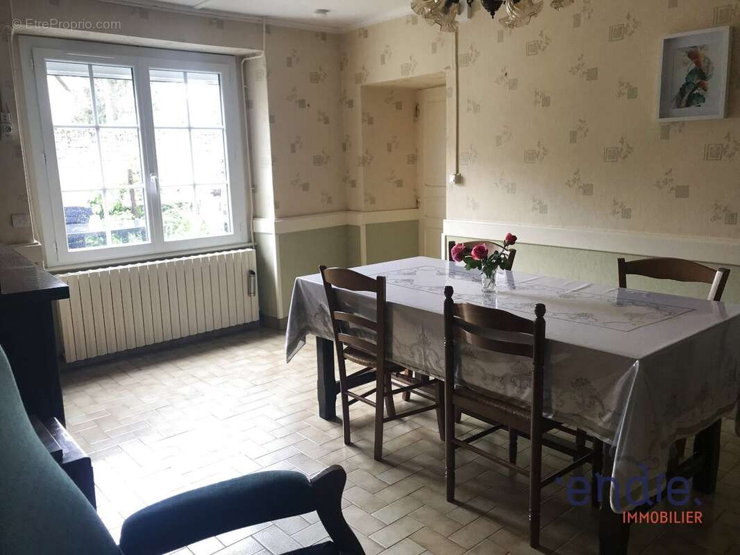 Maison proche d'airvault a renover dans un village au calme - photo 2