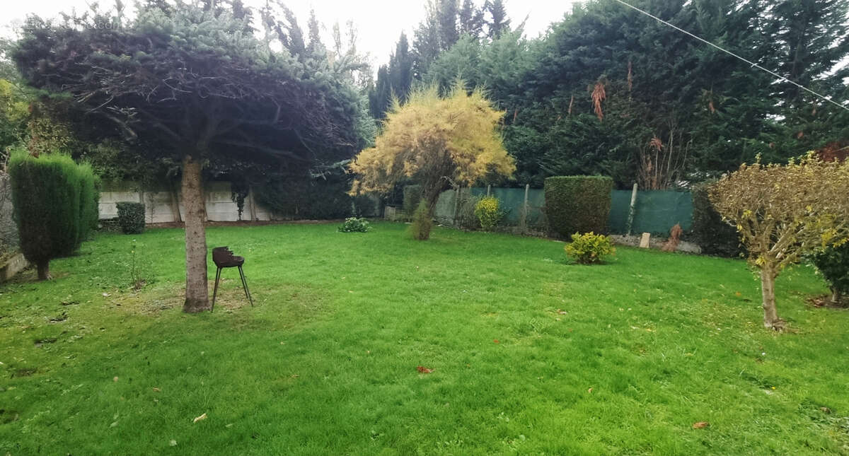 Maison à TREMBLAY-EN-FRANCE