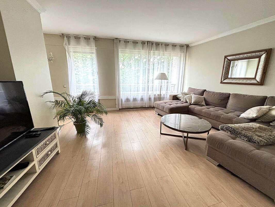 Appartement à SAINT-GRATIEN