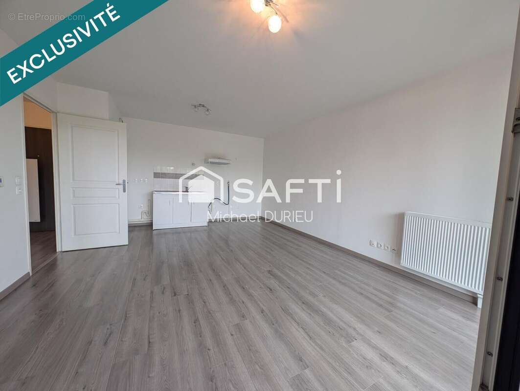 Photo 2 - Appartement à ISNEAUVILLE