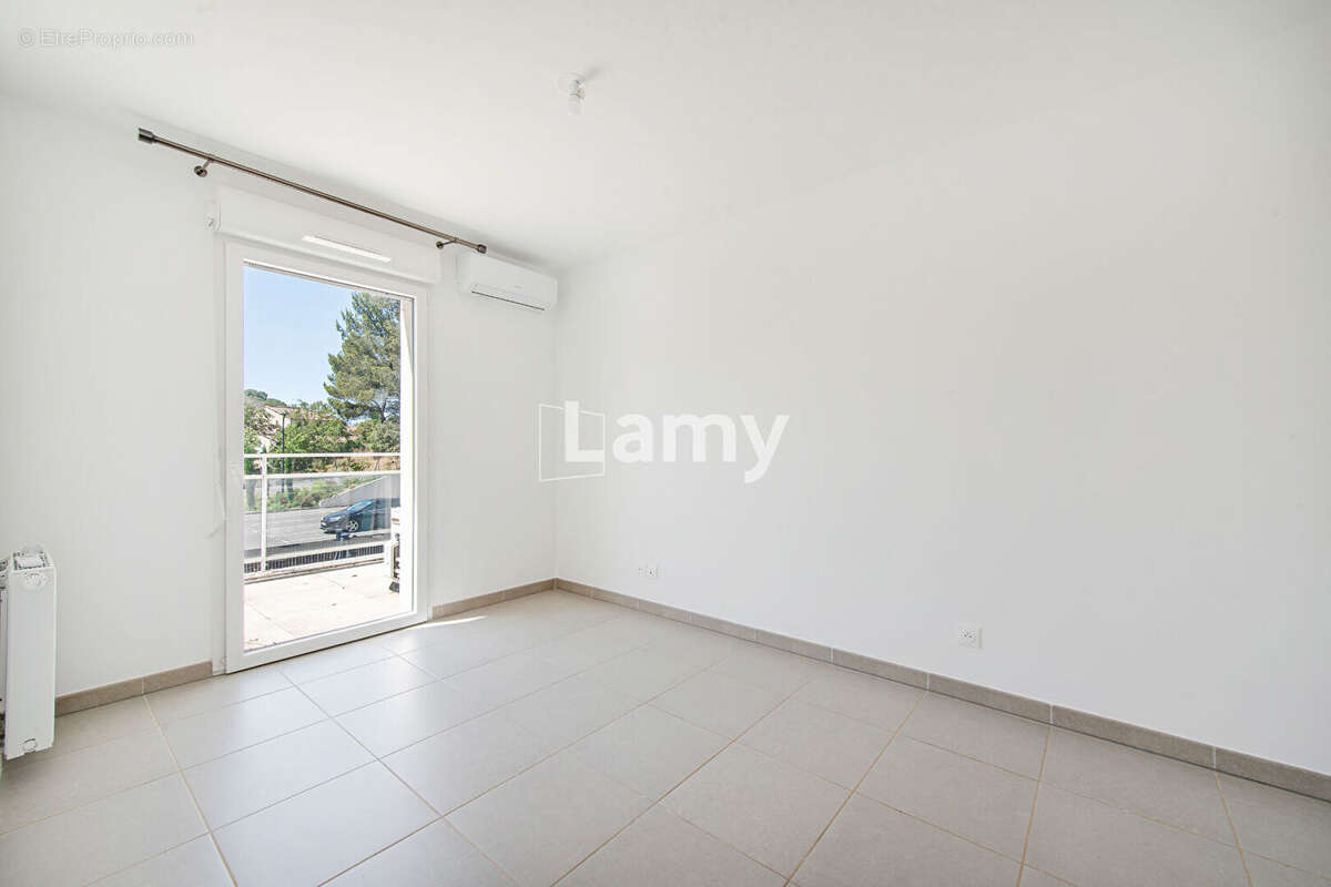 Appartement à SEPTEMES-LES-VALLONS