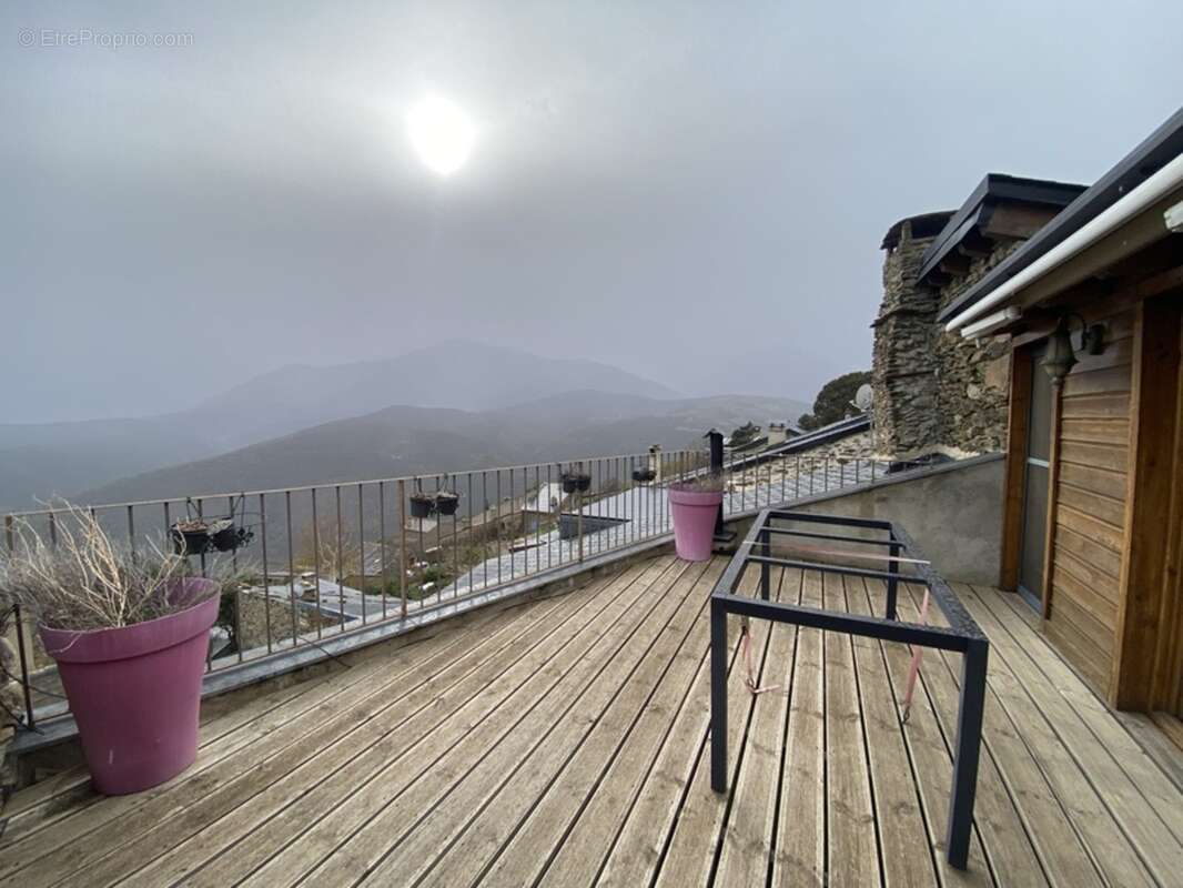 Dpt Pyrénées Orientales (66), à vendre JUJOLS maison en pierres rénovée 4 pièces 128 m² terrasse, cave - photo 8