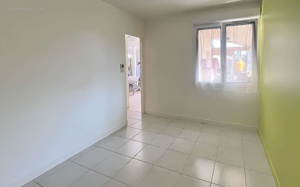 Maison à SAINT-JEAN-DE-LIVERSAY