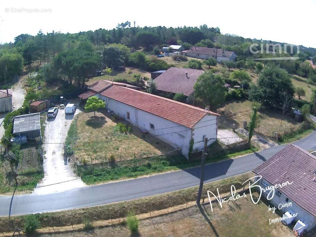 En exclusivité – deux maisons, revenu locatif immédiat et 1 505 m² de terrain - photo 6