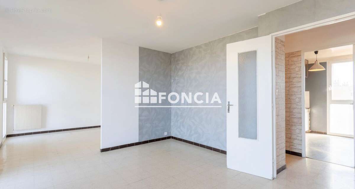 Appartement à SALON-DE-PROVENCE