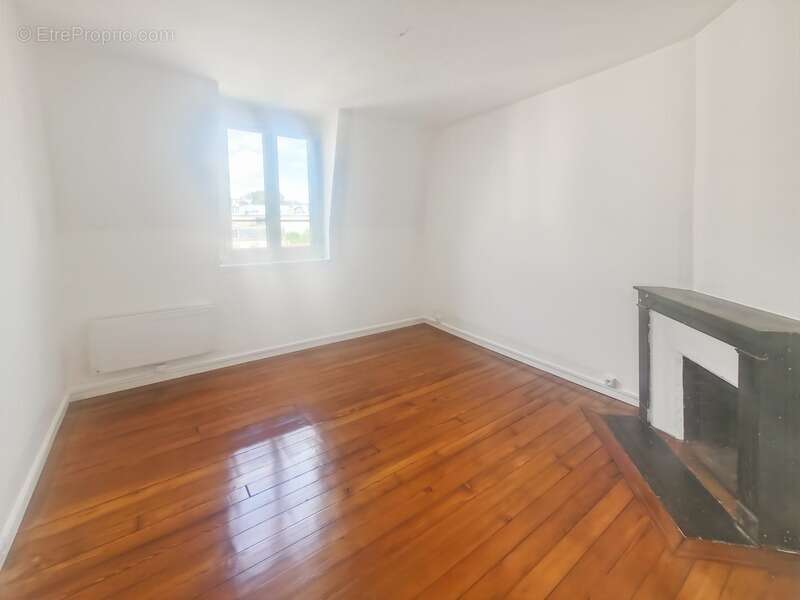 Appartement à FONTENAY-SOUS-BOIS