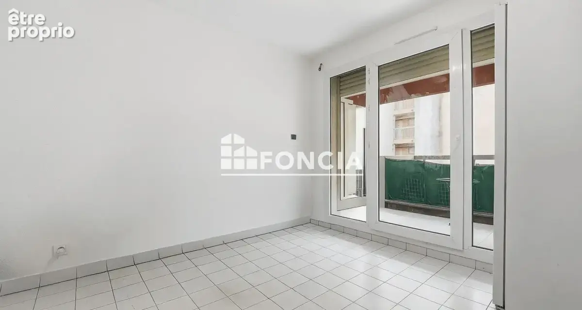 Studio loué avec balcon au cœur de Nice Californie : un investissement prêt à l'emploi - photo 4