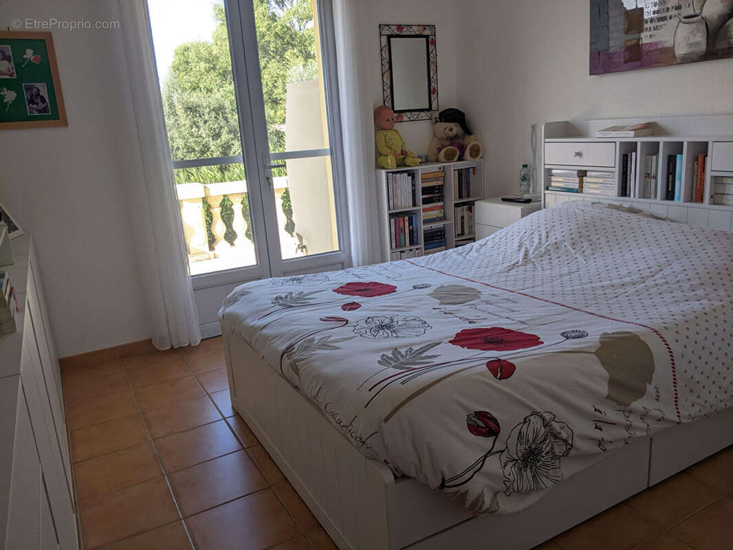 AUPS, superbe villa sur 2510 m 2 de terrain au calme. - photo 15