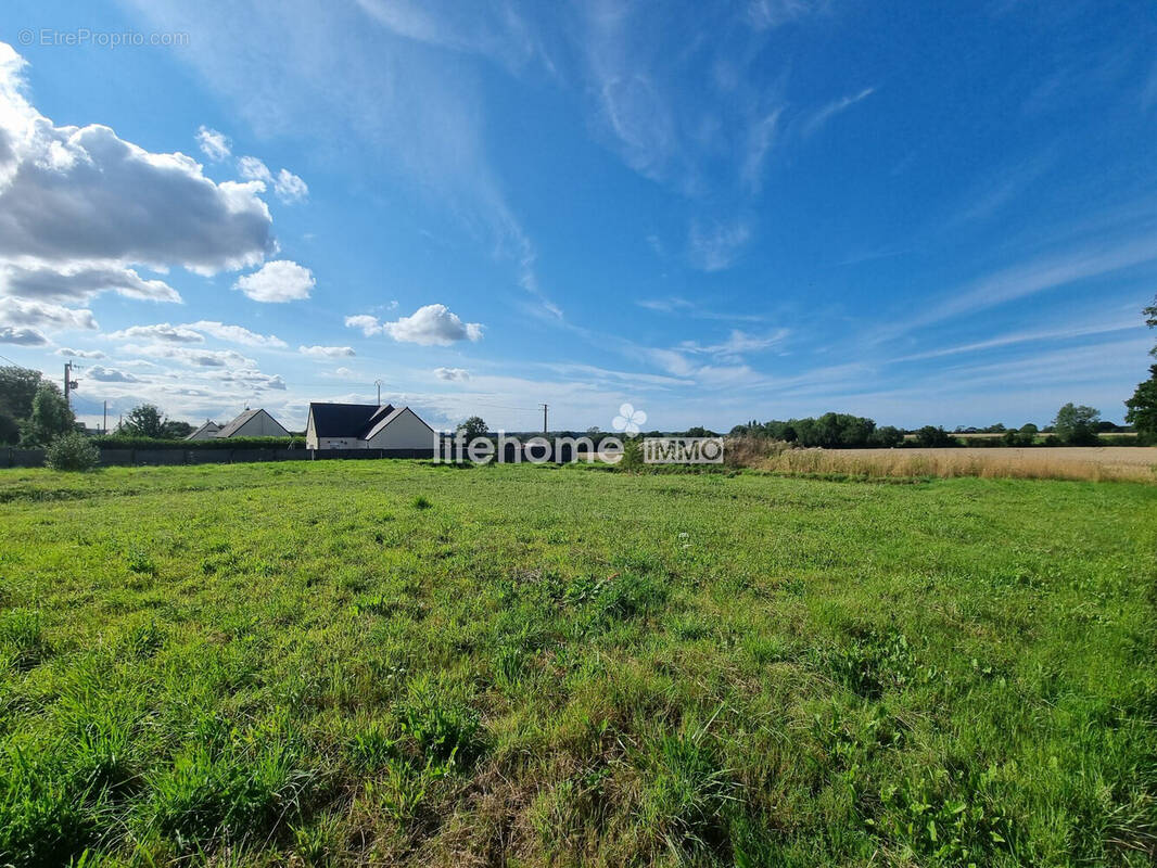 Terrain à BAYEUX