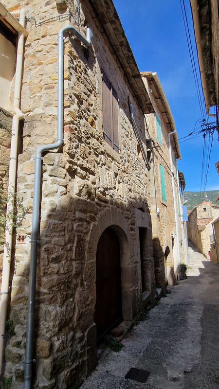 Maison à SAINT-PRIVAT