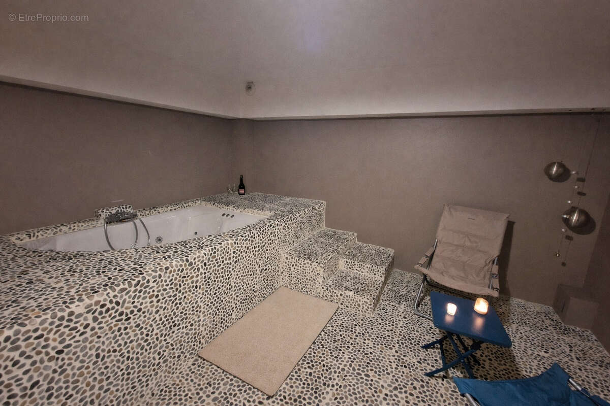 Appartement à LYON-8E