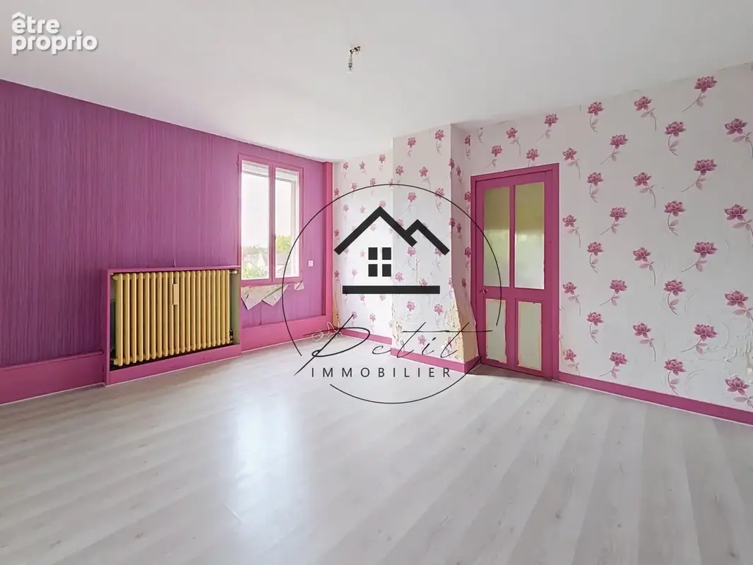 Maison 5 chambres, jardin 598 m2, garage et dépendances - ANGY - photo 8