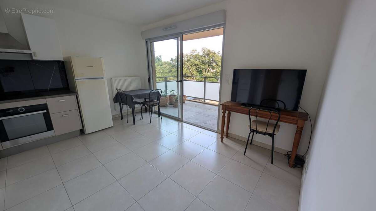 Appartement à SIX-FOURS-LES-PLAGES