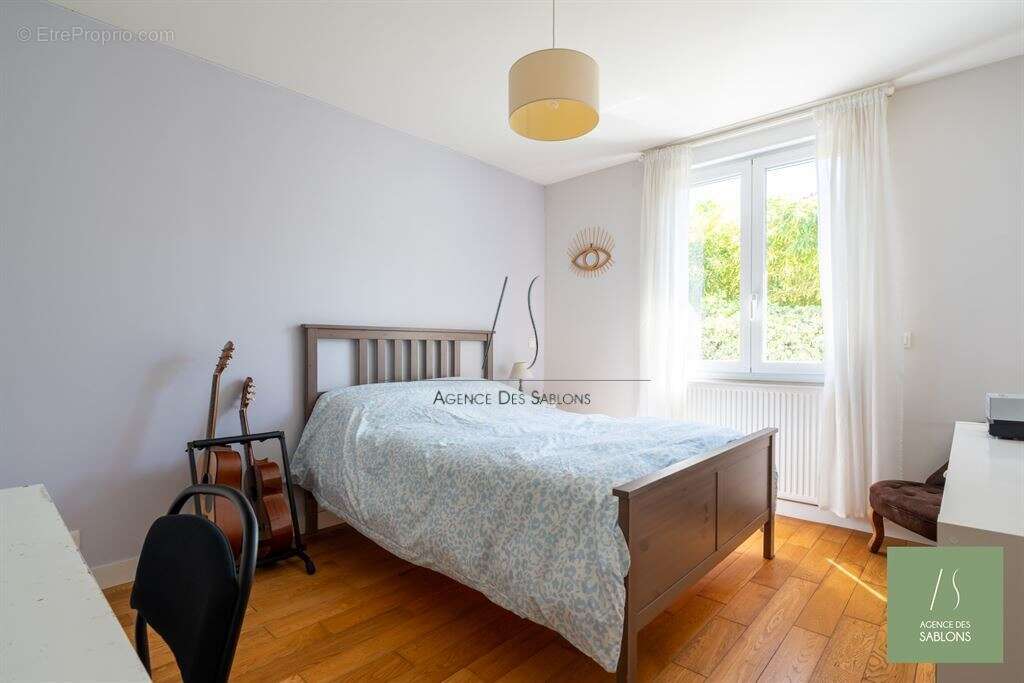 Maison 125 m² à Le Vesinet  - photo 9
