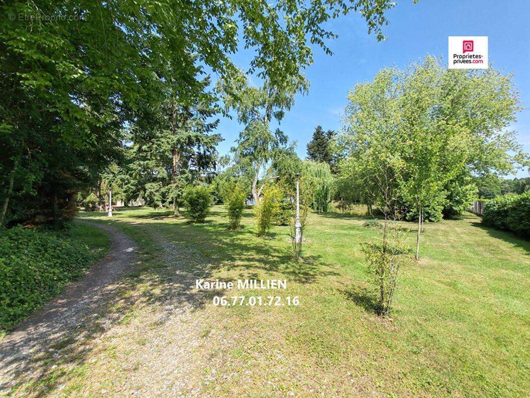 Maison à DAMPIERRE-SUR-AVRE