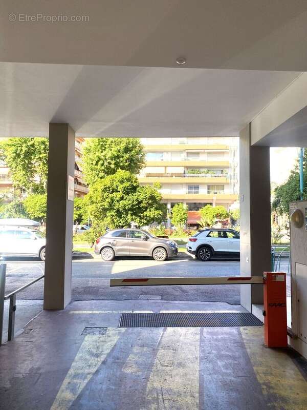 Menton Avenue Boyer/Jardins Bioves  grand studio T1 + terrasse - photo 16