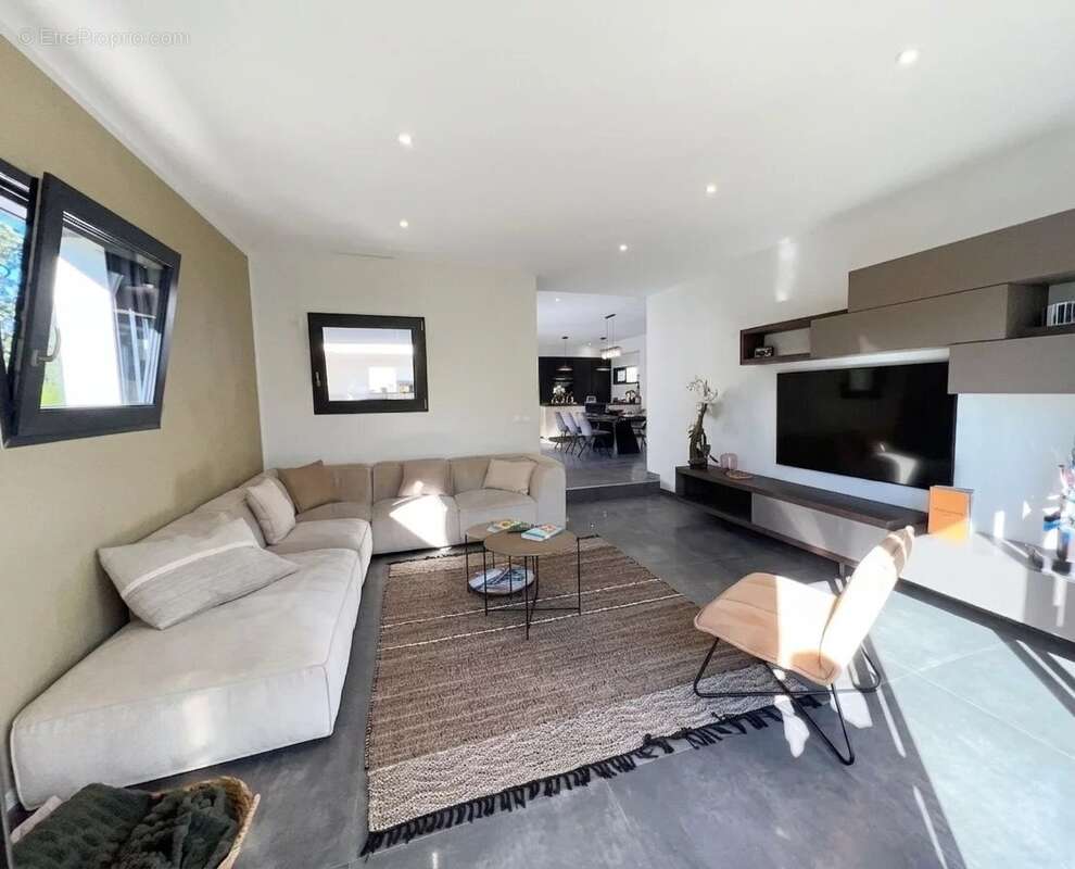 Maison - 20 minutes de cotignac - photo 15