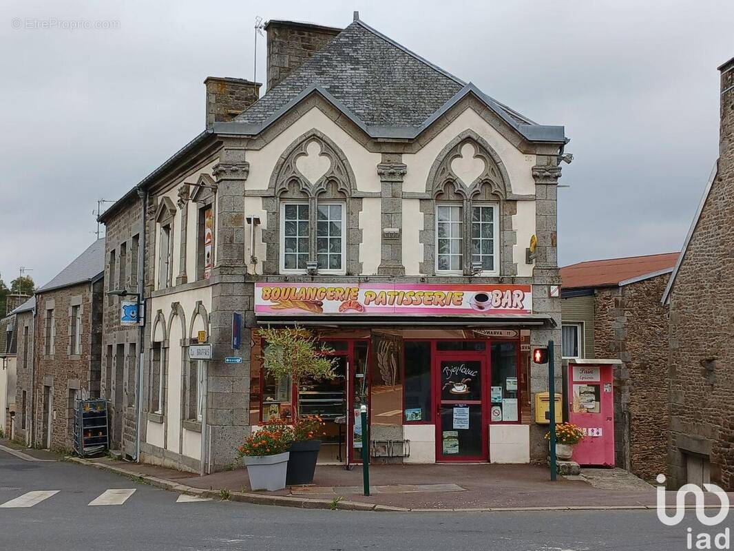 Photo 1 - Commerce à LE LUOT