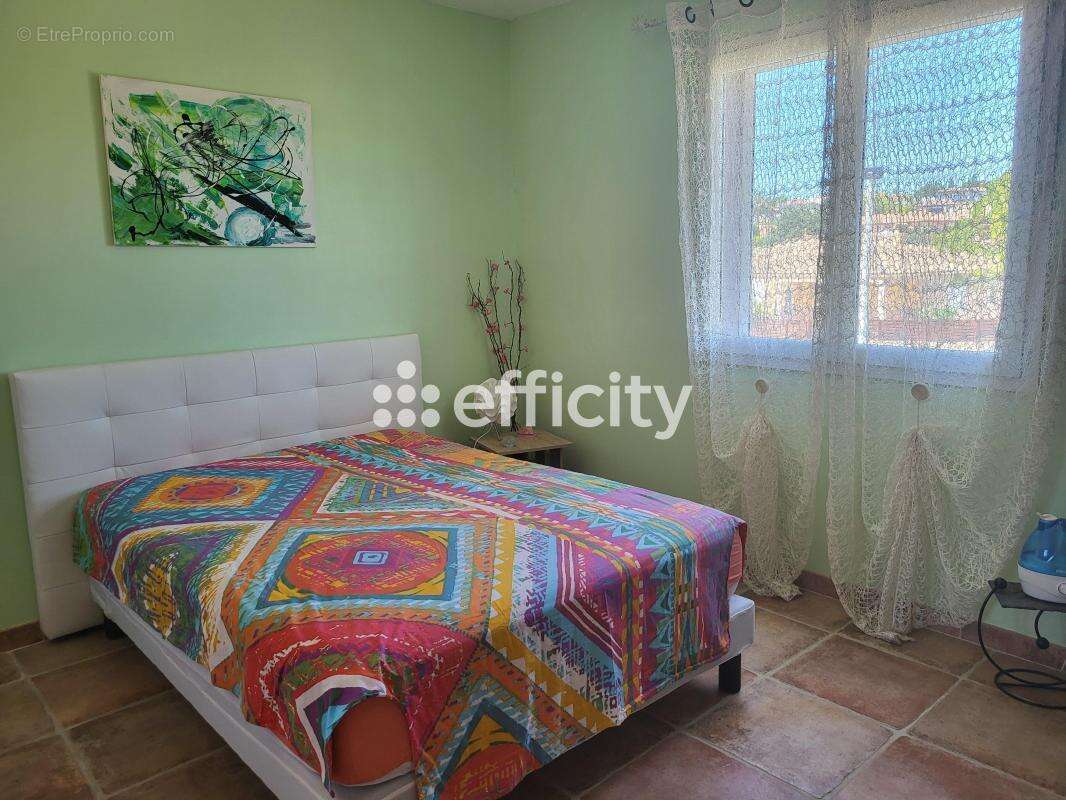 Maison 165 m² à Saint-Pargoire  - photo 8