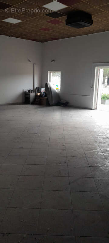 Autre à PORT-SAINT-LOUIS-DU-RHONE