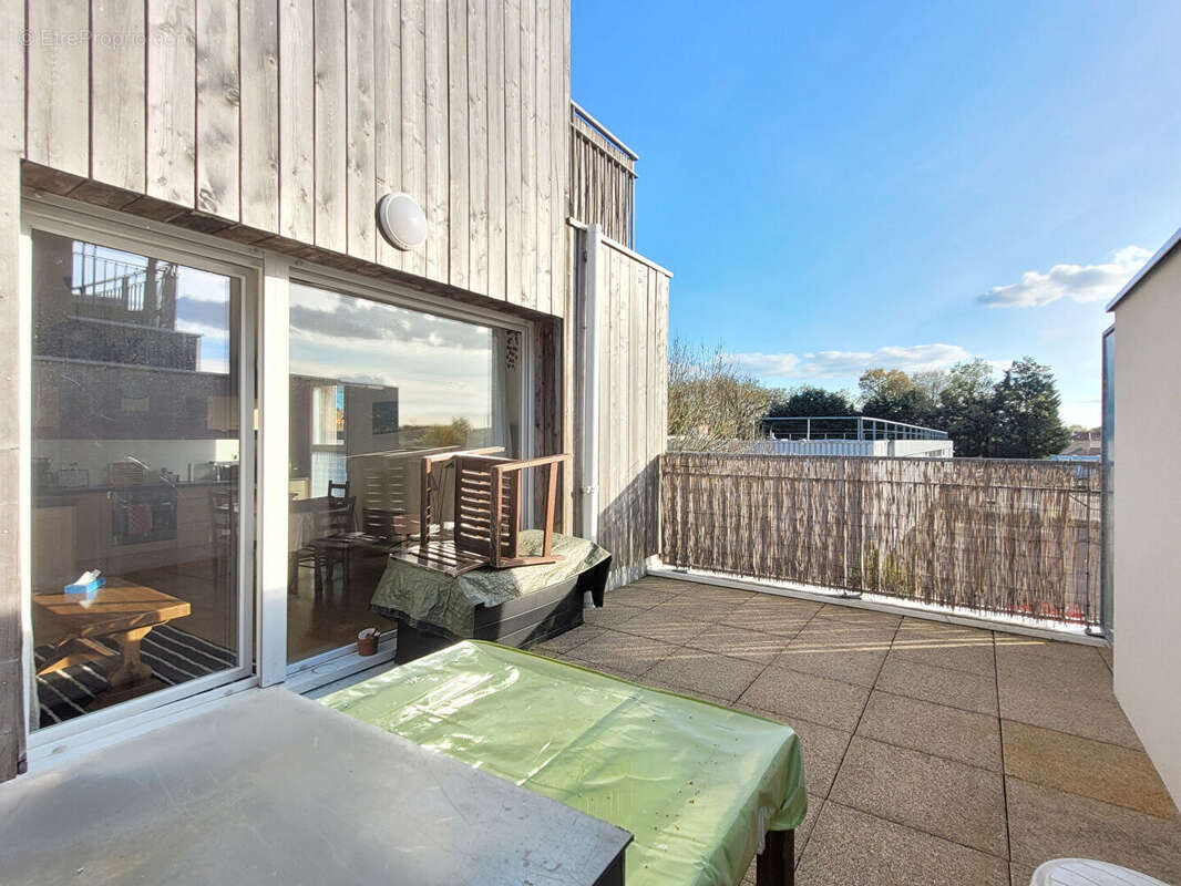 Appartement à LES SORINIERES