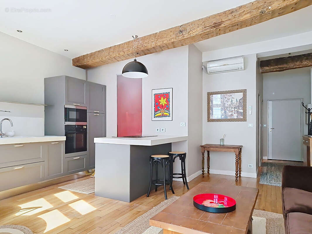 Appartement à PARIS-2E