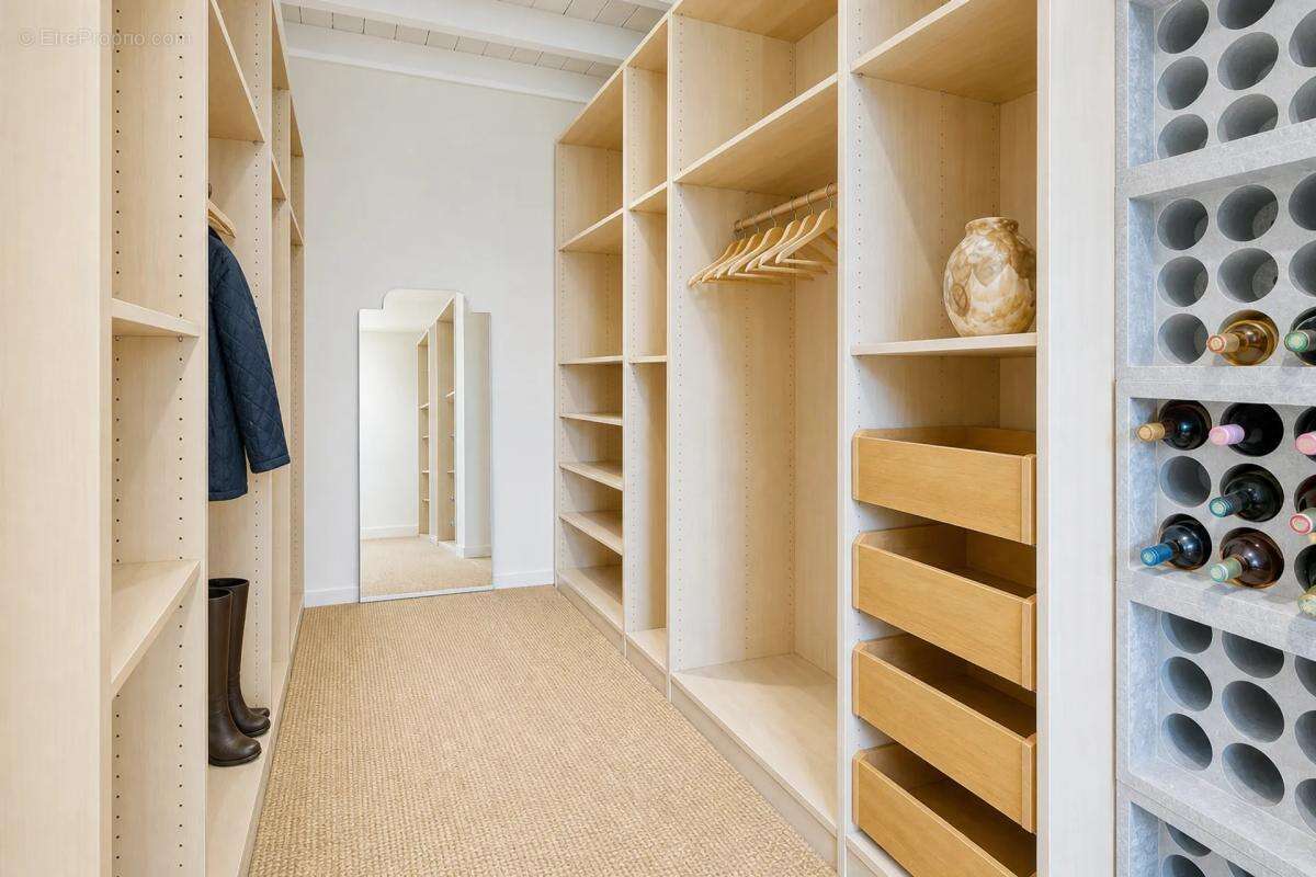 Maison de 8 pièces de 270 m² à Sainte-Gemme - photo 21