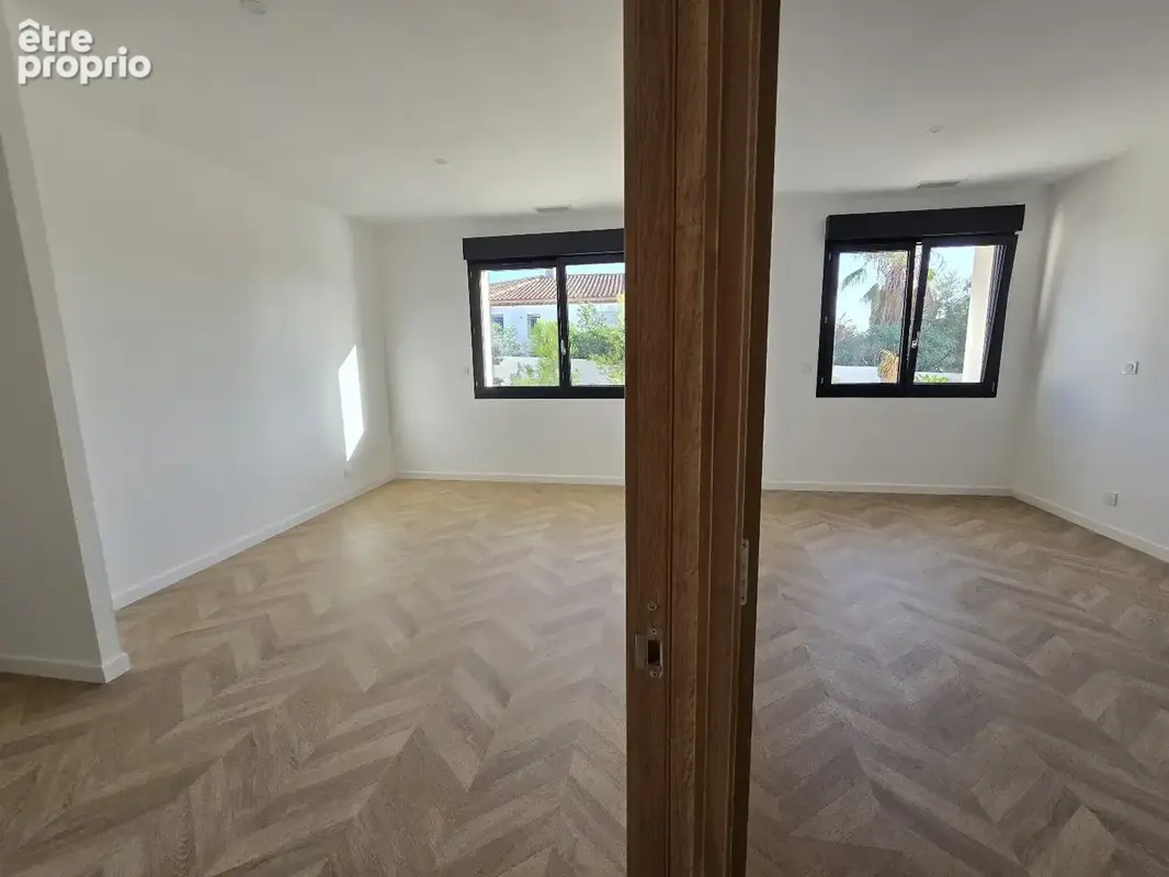 Balaruc-les-bains  villa contemporaine avec piscine & vue étang de thau - photo 11