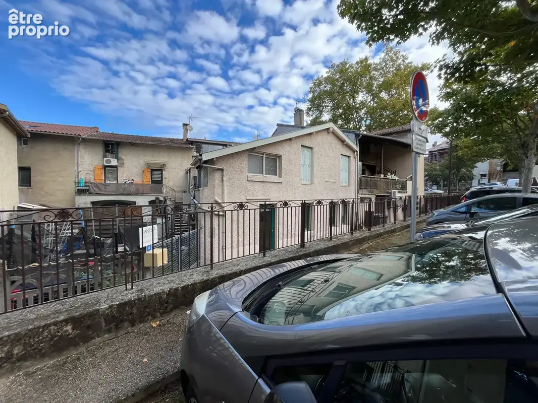 Duplex 5 chambres 170 m2 au coeur de Genay - photo 7