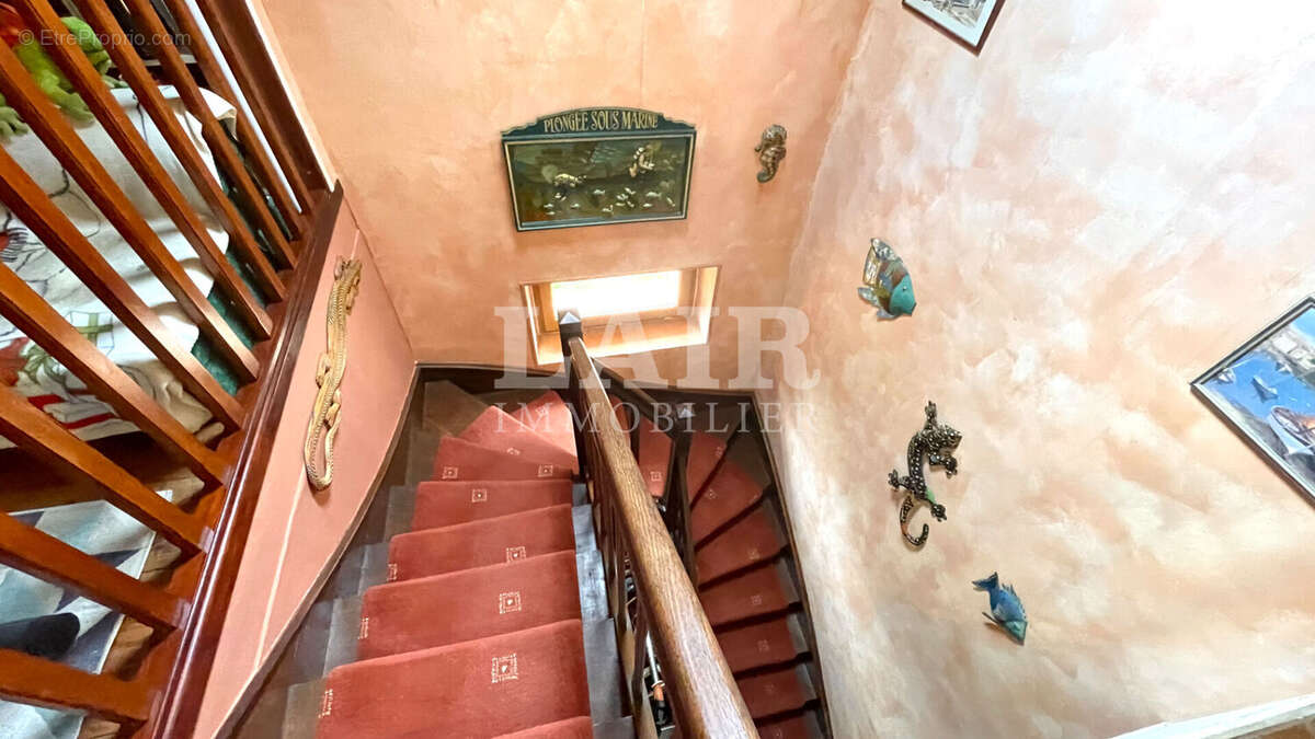 Ensemble immobilier de 3 maisons restaurées à Saint-Christophe-du-Jambet - photo 8