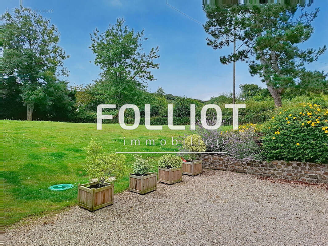 Maison à NEUFMESNIL