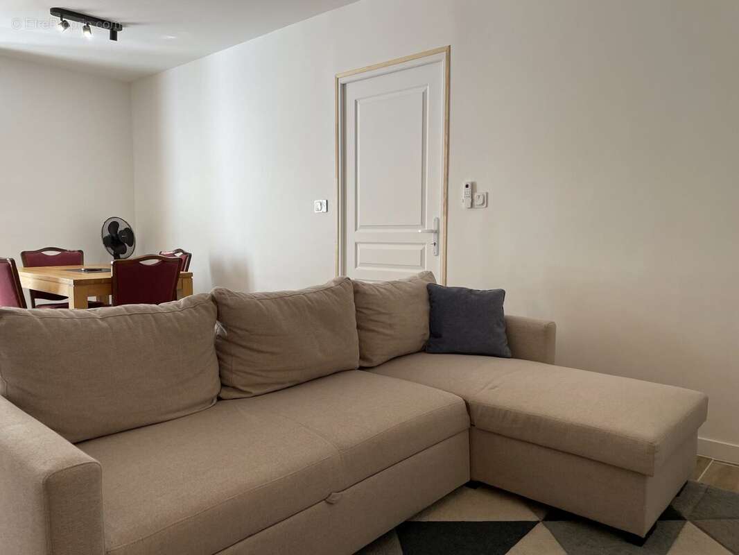 Salon cosy appartement 55 m² Béziers - Appartement à BEZIERS