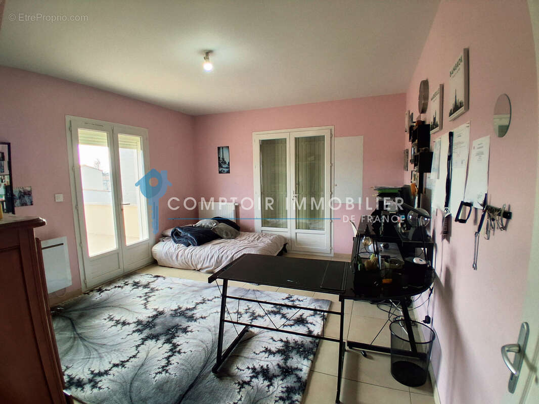 Maison à BOLLENE