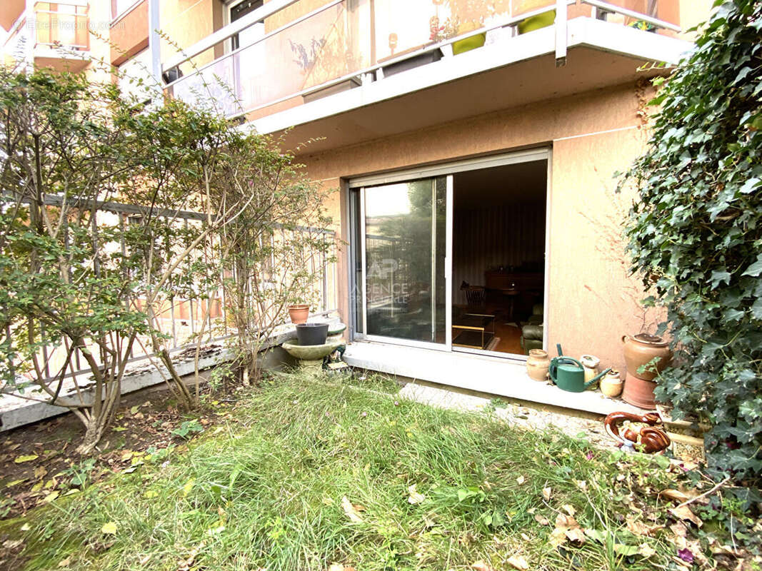 Appartement à NANTERRE