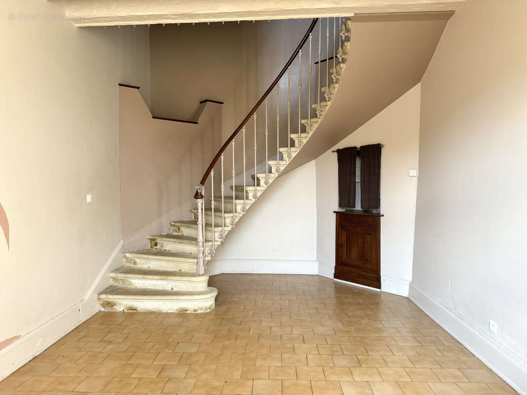 Maison à BRION-PRES-THOUET