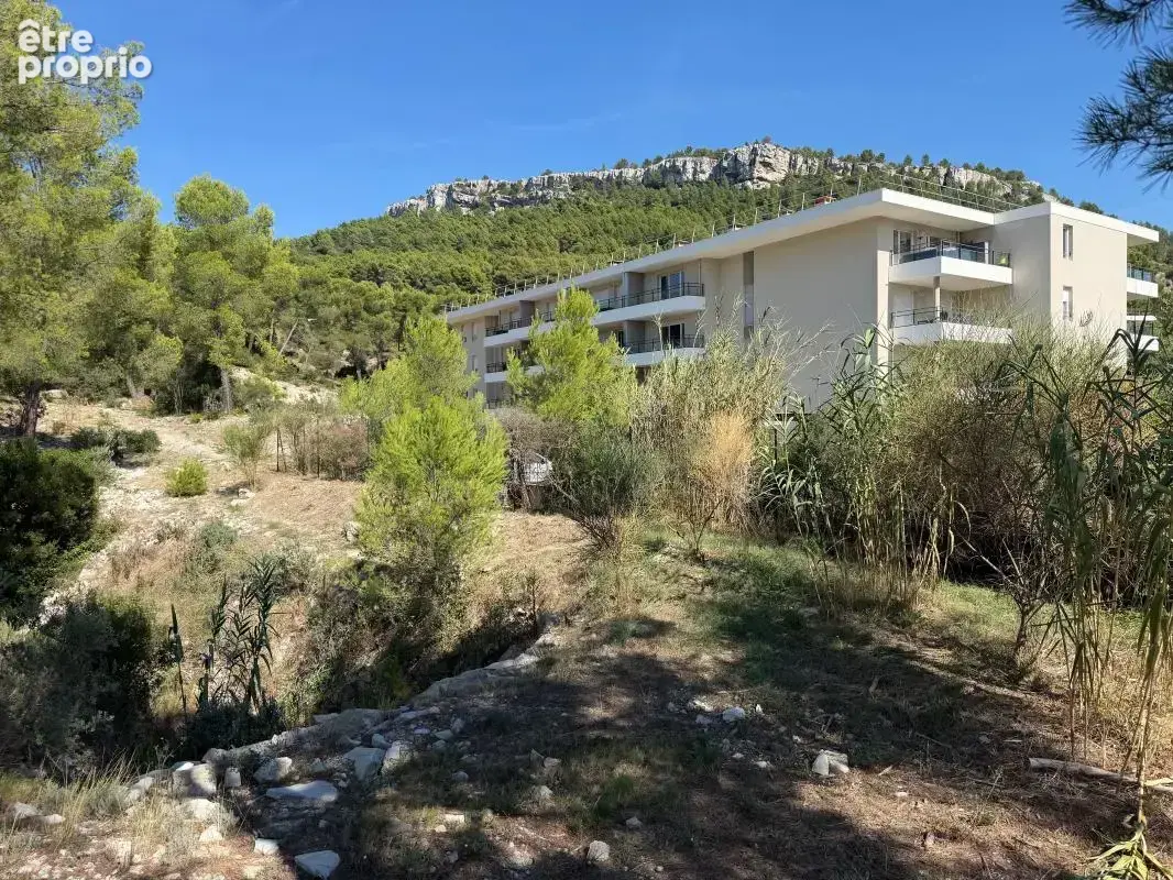 T3 à vendre Cassis (13260)  64 m²  Terrasse  Garage  Parking  Résidence sénior  Cassis 13260 - photo 2