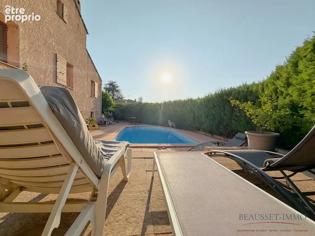 Maison 4 pièces 126 m² à vendre à Saint-Cyr-Sur-Mer (83270) - photo 3