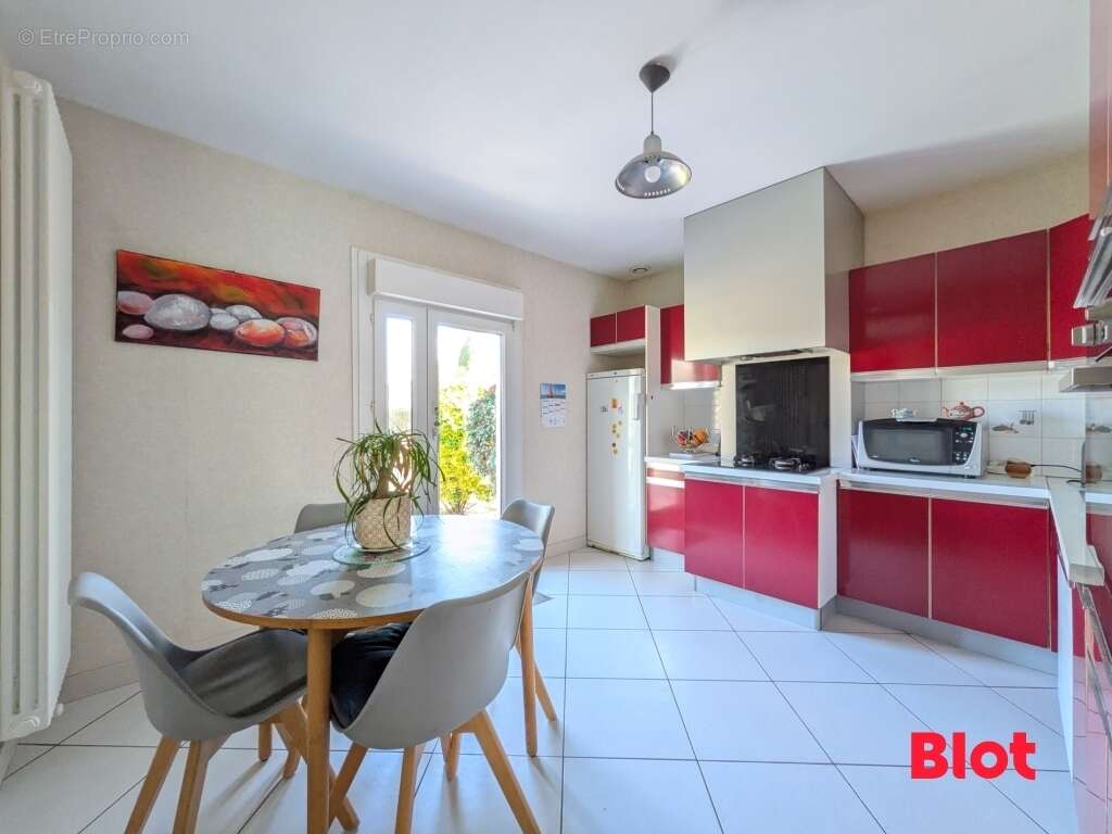 Maison à SERVON-SUR-VILAINE