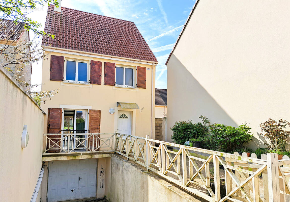 Maison à CHAMPAGNE-SUR-SEINE